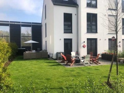 Reiheneckhaus, 6 ZKB, 191m2, Terrasse&Garten, BJ2019, in Sinzing bei Regensburg