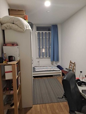WG Wohnung- 4 Zimmer Wohnung mit Einbauküche