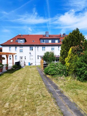 Einzigartige 2-Raum-Wohnung mit Garten und zusätzlichem Gästezimmer im Dachgeschoss