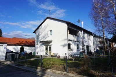 Zweifamilienhaus mit 2 Garagen in Bestlage in Hohenbrunn - EG-Whg. frei zum 01.09.2025