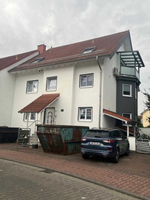 Exklusive 3-Zimmerwohnung/DG in Geinsheim Klimaanlage !