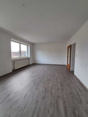 2 Zimmer-Wohnung mit Balkon WBS erforderlich