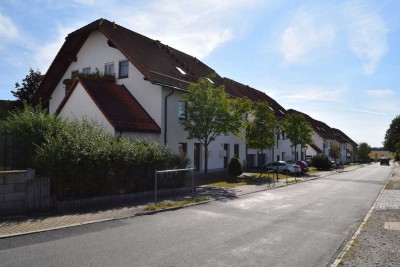 Frisch sanierte wunderschöne 2-Zimmerwohnung mit sonniger Terrasse. Lebenswert!