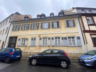 Im Herzen von Bamberg einmalige Gelegenheit : Einzeldenkmal mit Flügelanbau leerstehend.