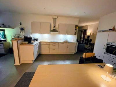 Helle 4-Zimmer-Wohnung mit Garten & Terrasse