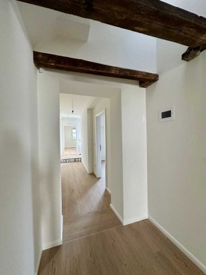 PURE - Erstbezug nach Sanierung: modernes Reihenmittelhaus mit großer Dachterrasse in Köln-Sülz