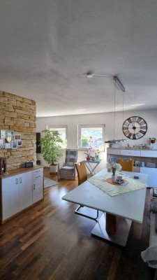 Große 4,5 Zimmer Maisonette-Whg in zentraler & ruhiger Lage