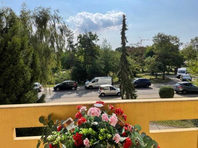 Von privat: Charmante 3 1/2-Zimmer Wohnung am Park
