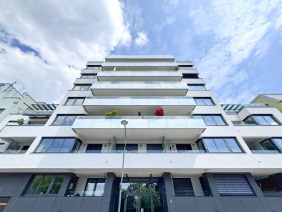 Wohnen am Wasser! 3 Zimmer Wohnung mit 14 m2 großem Balkon mit Blick auf die alte Donau!