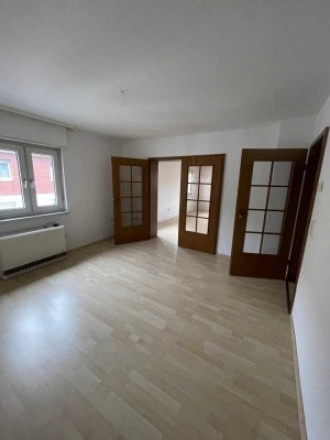 Attraktive teilrenovierte 4-Zimmer-Maisonette-Wohnung mit Balkon in Mannheim