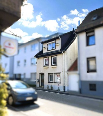 PF-Huchenfeld: Wohnhaus für Paar oder kleine Familie - eigenständiges, preiswertes Wohnen!