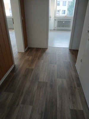 Attraktive und vollständig renovierte 2-Zimmer-Wohnung mit Balkon in Bad Eilsen