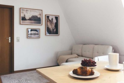 2-Zi. Wohlfühl Apartment möbliert, Balkon, Tiefgarage, Aufzug, All-incl.-Miete