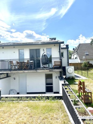 Moderne Doppelhaushälfte in Falkensee, Solar, Wärmepumpe, Niedrigenergiehaus, Einbauküche