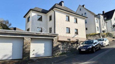 ALTES STADTHAUS IM DORNRÖSCHENSCHLAF  I  SIEGEN-ROSTERBERG