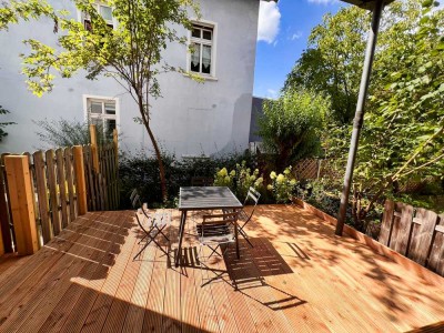 Ruhige Altbauwohnung mit Terrasse im Bi Westen