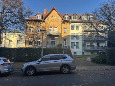 Großzügige 5-Zimmer-Wohnung mit Balkon in Giebichenstein