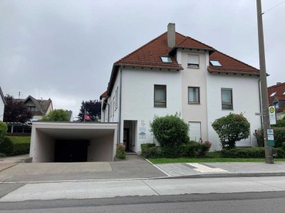 ruhige Dachgeschoss-Wohnung in Augsburg-Hochzoll/nur 4 Einheiten im Gebäude/ideal nach München -