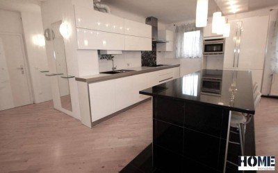 sonnige 3- Zimmerwohnung, für Jungfamilie oder eine WG
