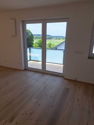 attraktive 4-Zimmer-Wohnung mit Balkon  in 93326, Offenstetten