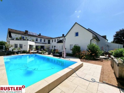 Großzügiges Einfamilienhaus mit separater Wohneinheit &amp; Pool