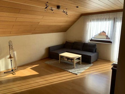 Ansprechende 5-Zimmer-Wohnung mit Balkon und Einbauküche in Reutti