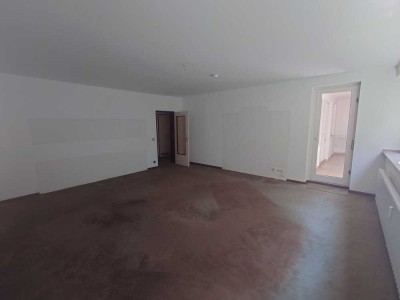 Geräumige 5-Zimmer-Wohnung in Erkrath mit Tiefgaragenstellplatz