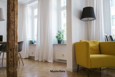 4-Zimmer-Wohnung mit Loggia und Balkon