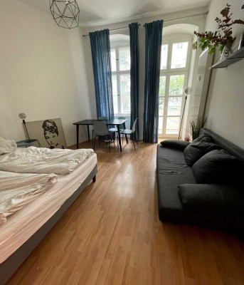 Sanierter Altbau mit Balkon in Bestlage im Prenzlauer Berg - Nahe Kollwitzplatz