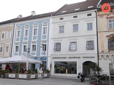Großzügige Wohnung am Stadtplatz in Eferding mit Terrasse und Garage