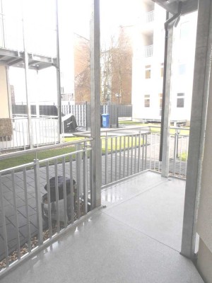 Schöne 2-Raum-EG-Wohnung mit EBK und Terrasse in Buckau!