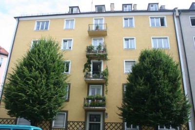 Elegante 2-Zimmer-Altbau-Wohnung in Top-Lage Neuhausen!