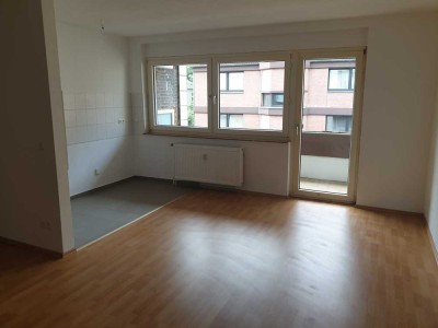 ren. 1-Raum-Apartment mit großem Balkon auf ca. 33 m² zu vermieten