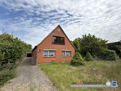 Modernisierungsbedürftiges Einfamilienhaus mit 180 m² Wohn-Nutzfläche auf 1.072 m² Eigenland
