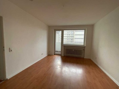 Großzüge 2-Zimmerwohnung mit Einbauküche und Balkon