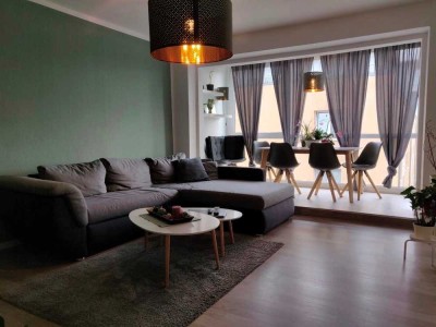 sonnige 3-Zimmerwohnung in zentraler Lage mit Balkon & Loggia! EBK gegen geringe Ablöse möglich