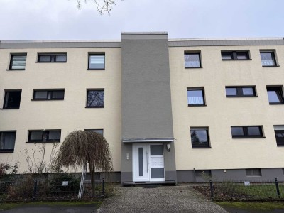 Modernisierte Wohnung mit vier Zimmern und Balkon in Paderborn