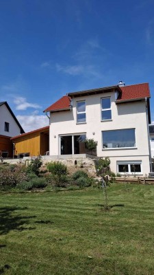 Charmantes Einfamilienhaus mit großem Garten und viel Natur im Zabergäu