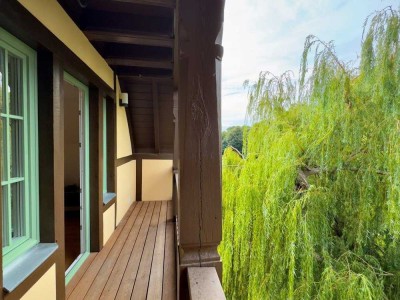 Exklusive Maisonettewohnung mit Balkon & Loggia in der Villa von Holst am Griebnitzsee