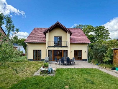 Energieeffizienz A+ /// Hochwertig ausgestattetes Einfamilienhaus in ruhiger Anliegerstraße