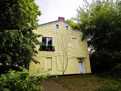 Eigentumswohnung als Charmantes Gartenhaus mit viel Gestaltungspotenzial