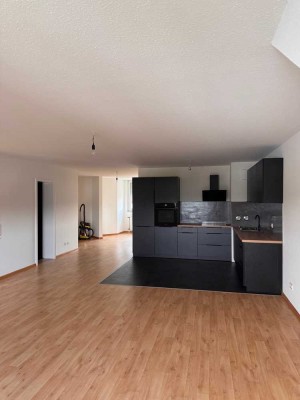 Neu renovierte 3 Zimmer Wohnung
