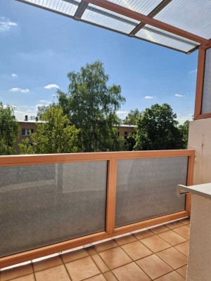 Gemütliche 3-Raum-Wohnung mit Balkon im 4. OG in Altenburg