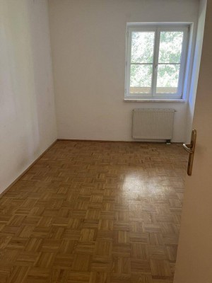 Gemütliche 3-Zimmer-Wohnung mit Balkon in Hofkirchen