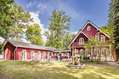Sonntagsbesichtigung! Villa in Schloss-Architektur - Preis auf Anfrage - www.jcb-immo.de
