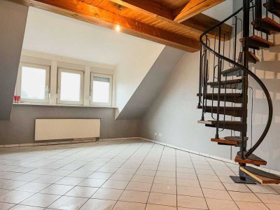 Ideal für Familien 4 Zimmer mit viel Raum und Charme im Dachgeschoss