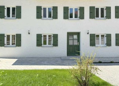 Wohnen am Riegsee: Renoviertes Bauernhaus mit kleinem Garten