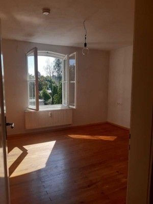 Wunderschöne 3-Zimmer-Wohnung mit Balkon in Stadtbergenen