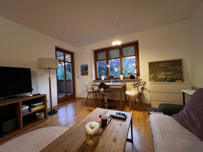 Schöne teilmöblierte 3 Zimmer Wohnung in ruhiger Lage - auf 1 Jahr befristet