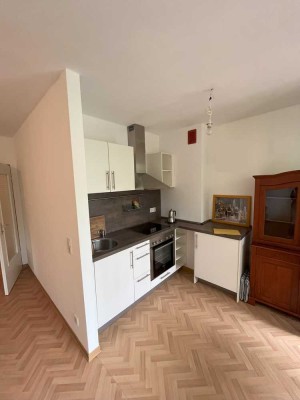 Teilmöblierte 1-Zimmer-Wohnung mit gehobener Innenausstattung mit EBK in SZ-Thiede